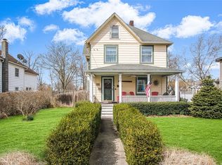 216 N Ocean Ave, Patchogue, NY 11772