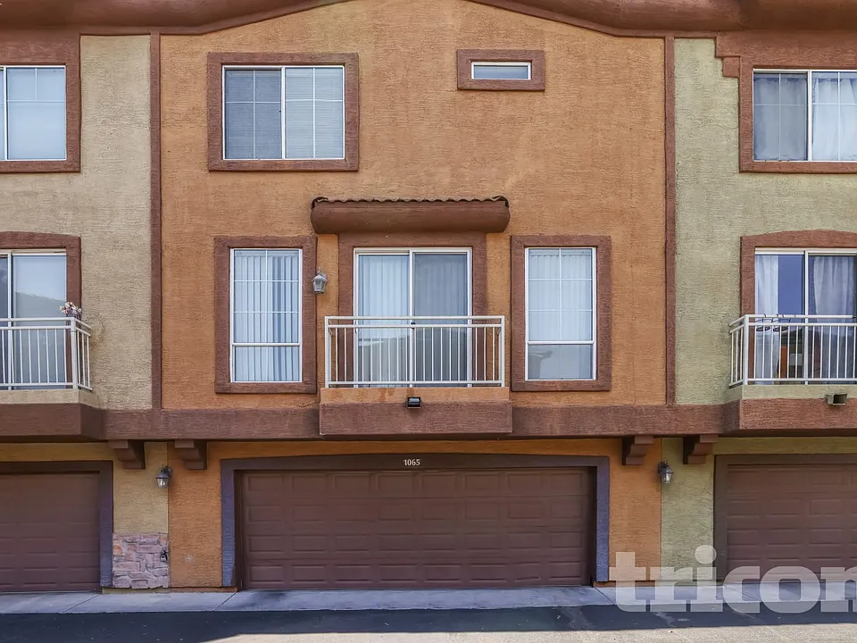 1920 E Bell Rd #1065