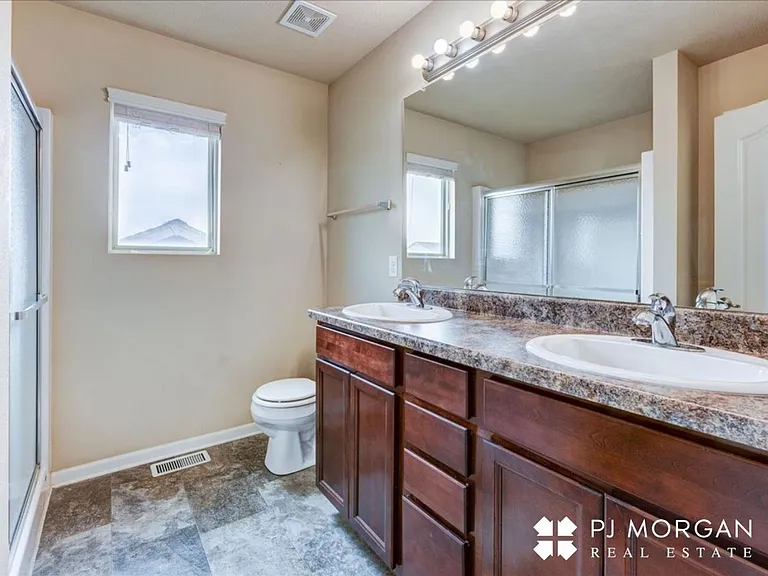 18726 Birchwood Ave — Photo 18