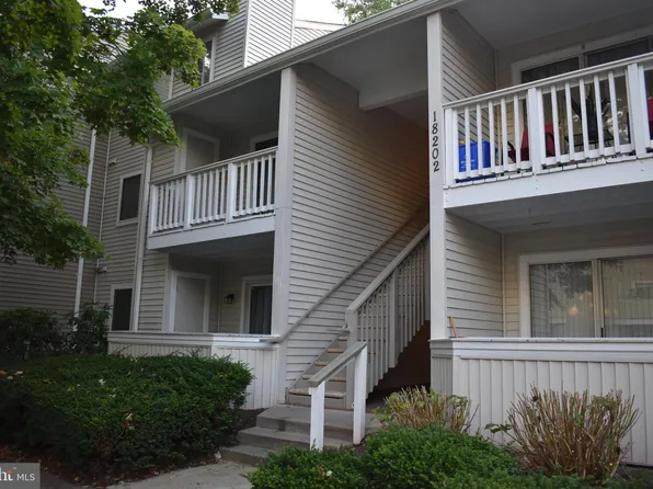 18202 Chalet Dr APT 1, Germantown, MD 20874