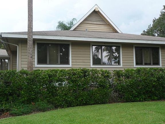 2nd image of 998 Spinnaker Ct