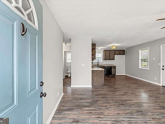 2nd image of 648 Johnson Rd SE
