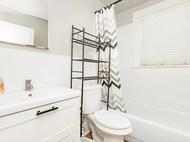 4116 Junius St — Photo 6