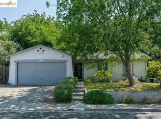 1366 Jensen Dr, Pittsburg, CA