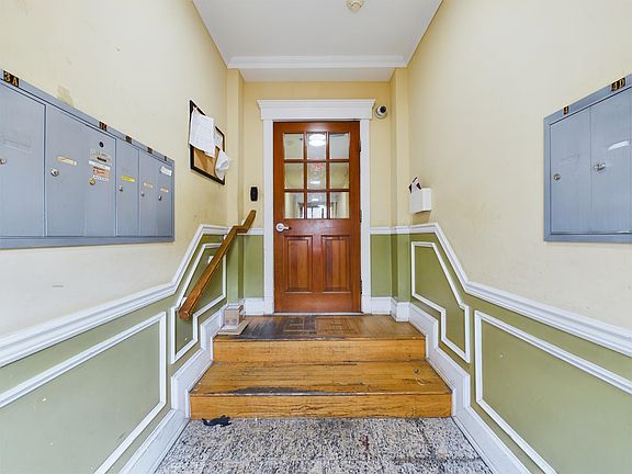 3rd image of 608 Bramhall Ave APT 5A