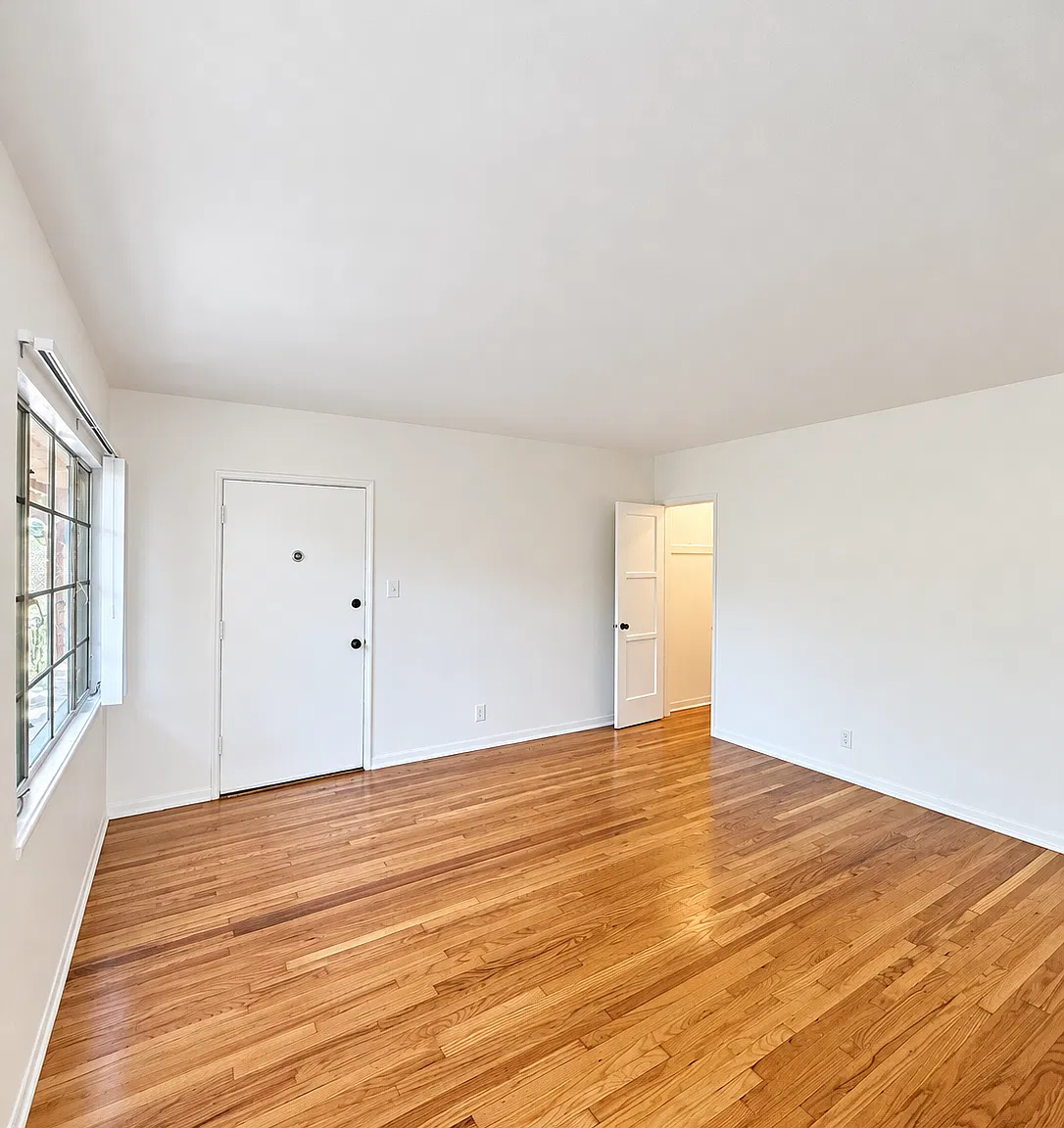 1 bed, 700 sqft, $1,995 — Photo 4