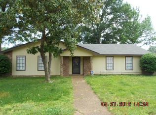 6653 Split Oak Dr, Memphis, TN 38115
