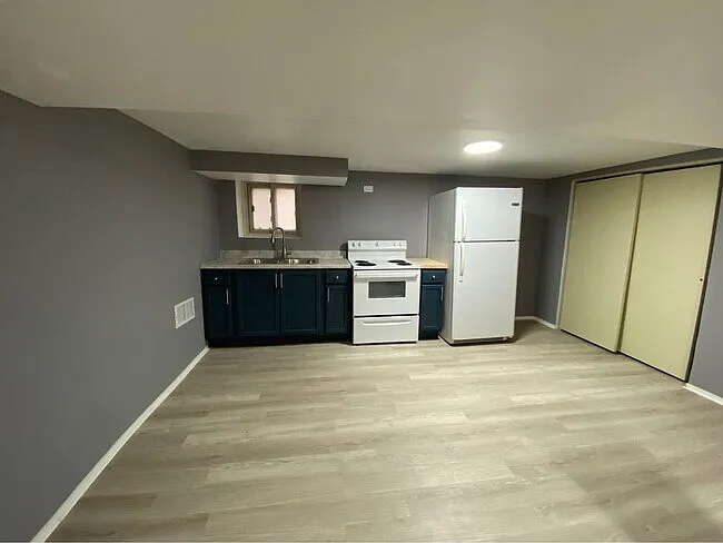 5652 W 64th St — Photo 3