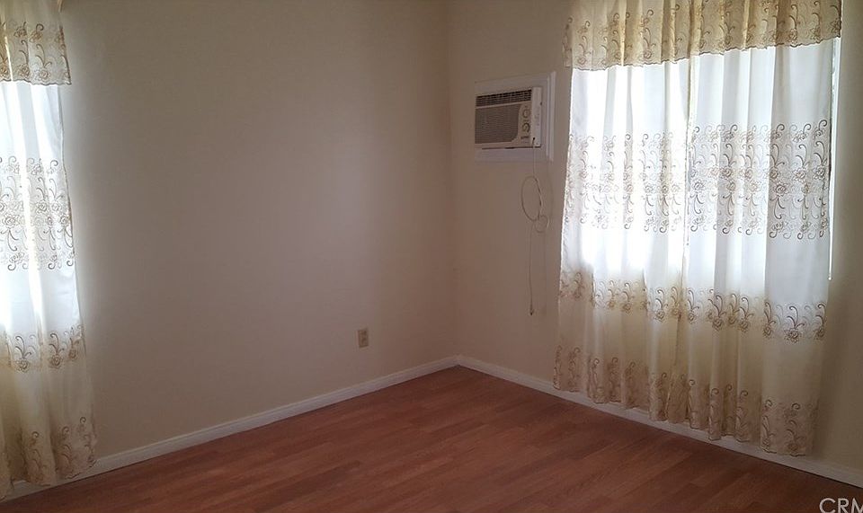 1st image of 927 League Ave