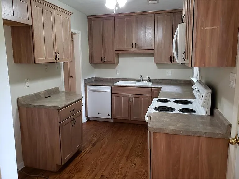548 Mineral Rd — Photo 5