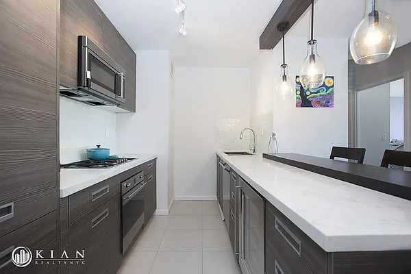 Rented by Kian Realty | media 15