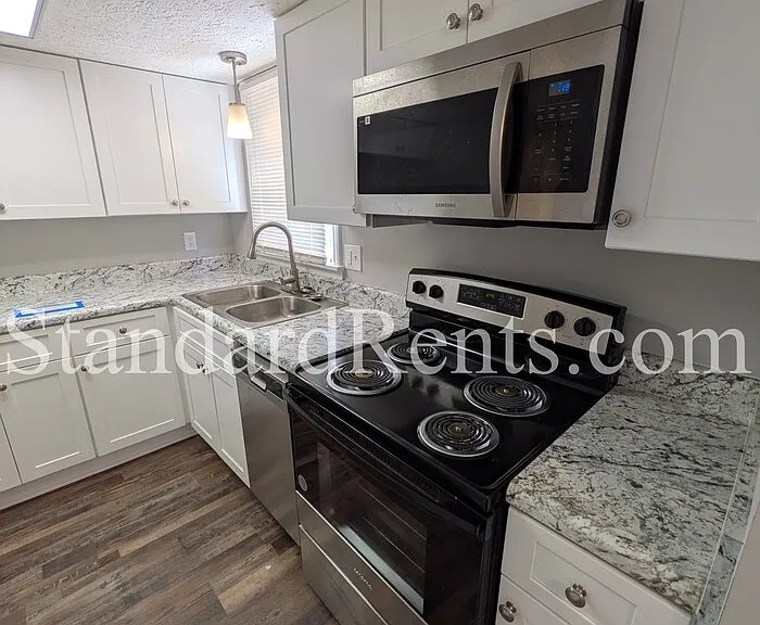 2872 Spruce Cir — Photo 6