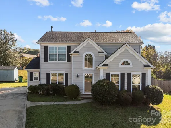 7105 Lanark Ct, Charlotte, NC 28217