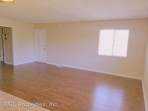 5th image of 14727 Prairie Ave APT 03