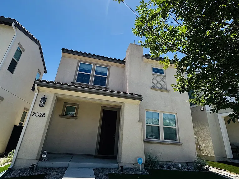 2028 Avenida Andanza — Photo 5