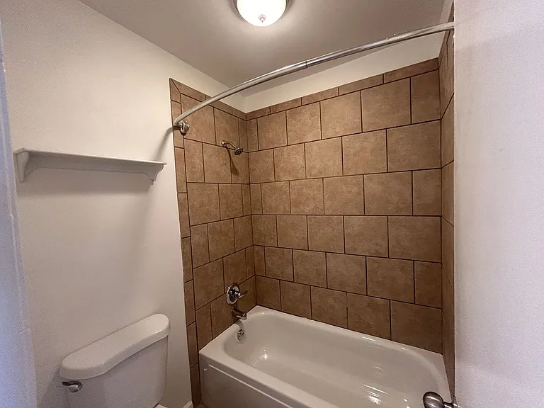 619 Patterson St #5 — Photo 6