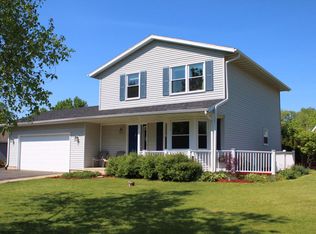 N6690 Laurel Rd, Elkhorn, WI 53121