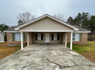 64 Anne St, Hattiesburg, MS 39402