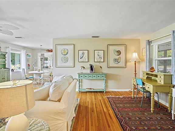 4th image of 17030 Pineridge Dr