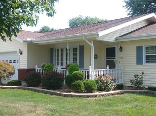 403 S Indiana St, Ashmore, IL 61912