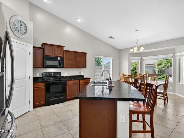 3643 E MEADOW LAND Drive, San Tan Valley, AZ 85140