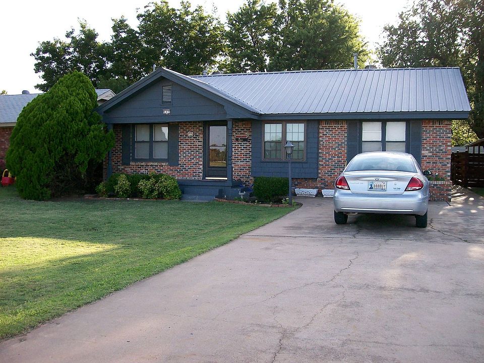 view from front street