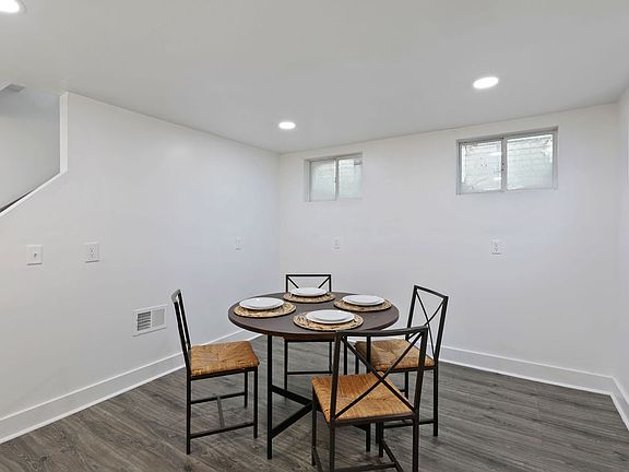 4th image of 2254-2256 Hiawatha Park Dr
