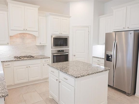 3rd image of 16122 Lower Pecos St