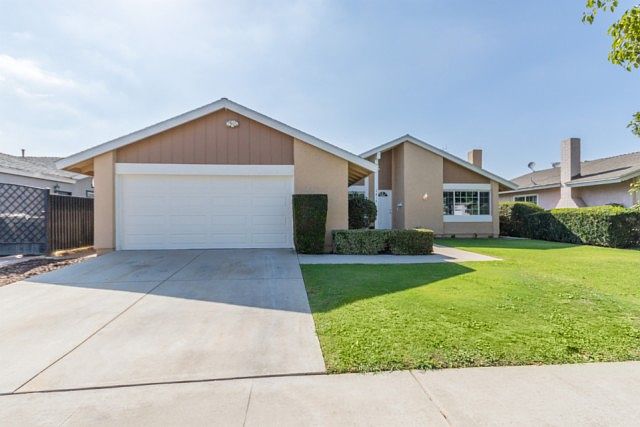 1st image of 2814 Lowell Ln