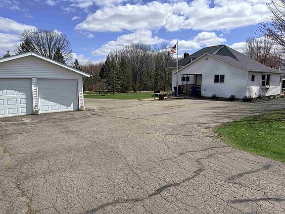 2nd image of 159810 LITTLE CAIN ROAD
