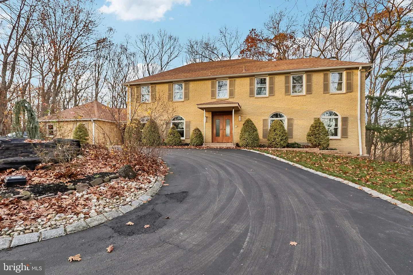 400 Highview Dr photo 1