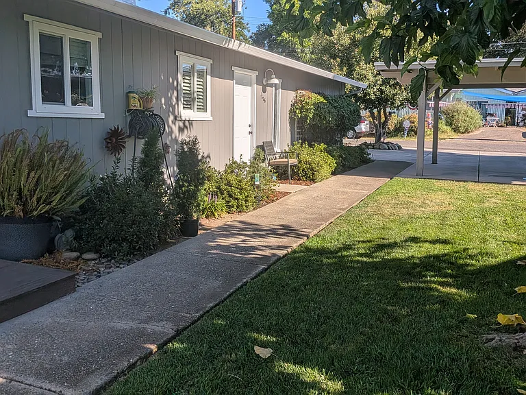 7626 Oak Grove Ave — Photo 5