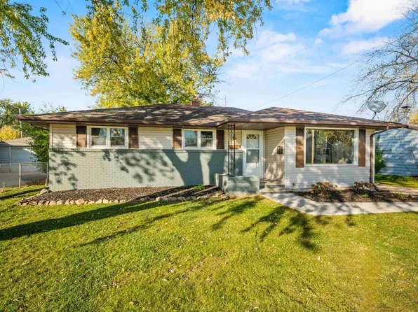 653 McKinley St, Neenah, WI 54956