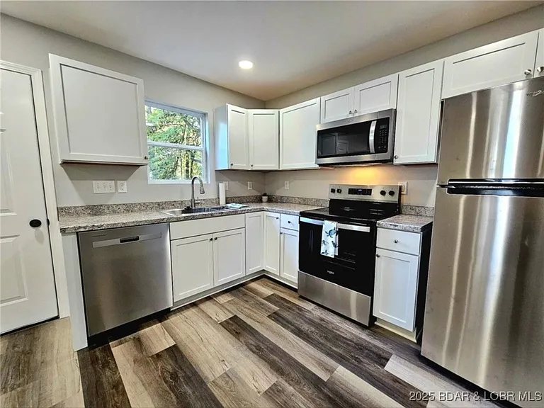 4861 University Ln — Photo 5