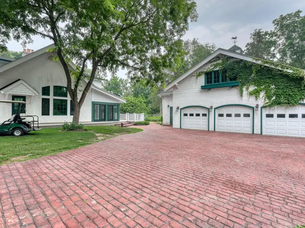4721 North Gifford ROAD, Oconomowoc, WI 53066