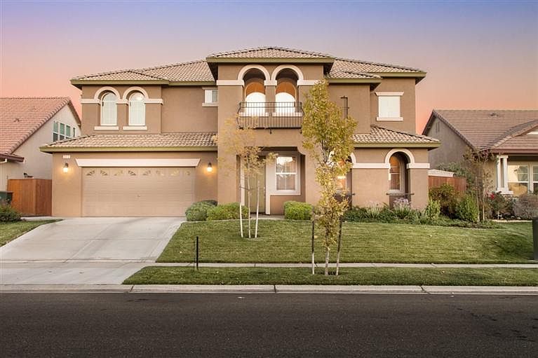 2nd image of 3613 Goldenstar St