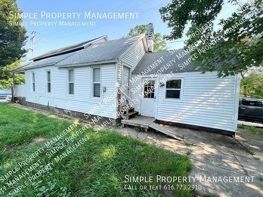 1st image of 16 Dennis Ave SE