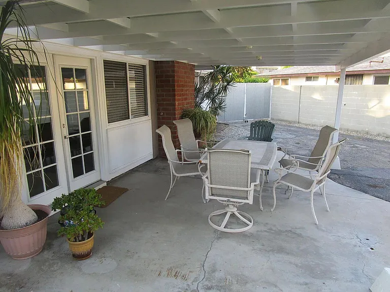 10638 Danube Ave — Photo 5