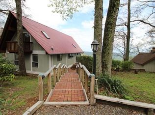 527 Groundhog Hills Rd, Hillsville, VA 24343