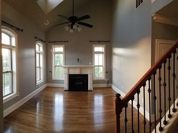 living room / vaulted ceiling
