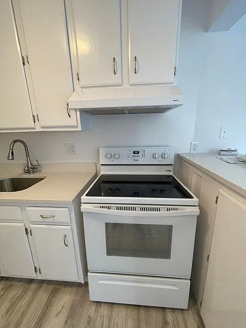 1 bed, 750 sqft, $3,200 — Photo 2