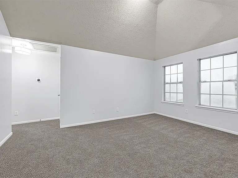 15019 Dunster Ln — Photo 14
