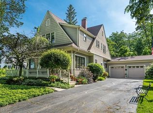 242 Higman Park Rd, Benton Harbor, MI 49022