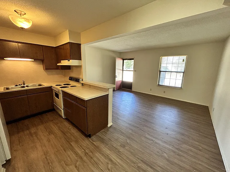 626 Cumberland Dr #626 — Photo 3