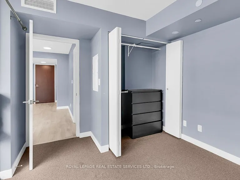 120 Varna Dr #401 — Photo 11
