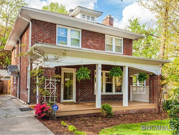 1st image of 6 Brucemont Cir