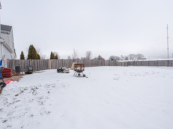 4th image of 1318 Kettleson Dr