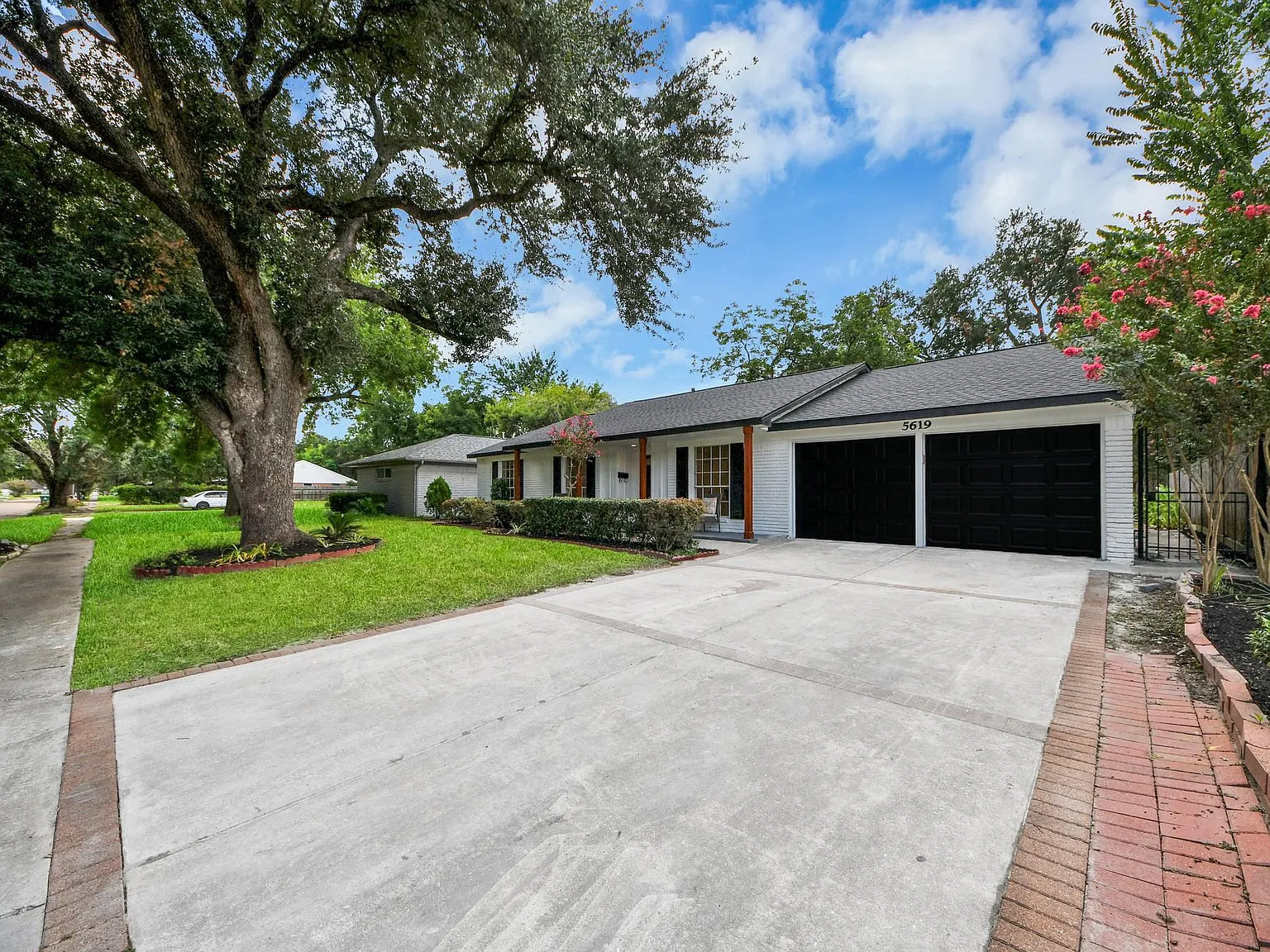 3 bed, 2.0 bath, 1705 sqft, $2,800 — Photo 4