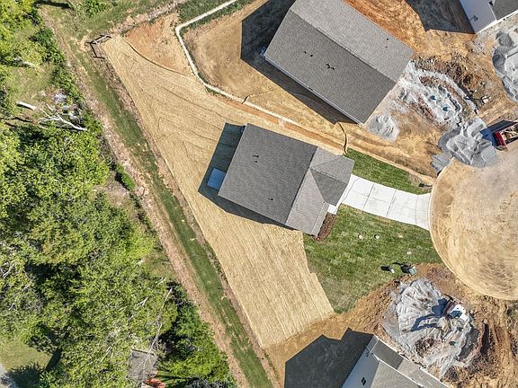 5th image of 501 Samuel Lee Ln