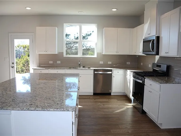 1121 Point Place Dr — Photo 10